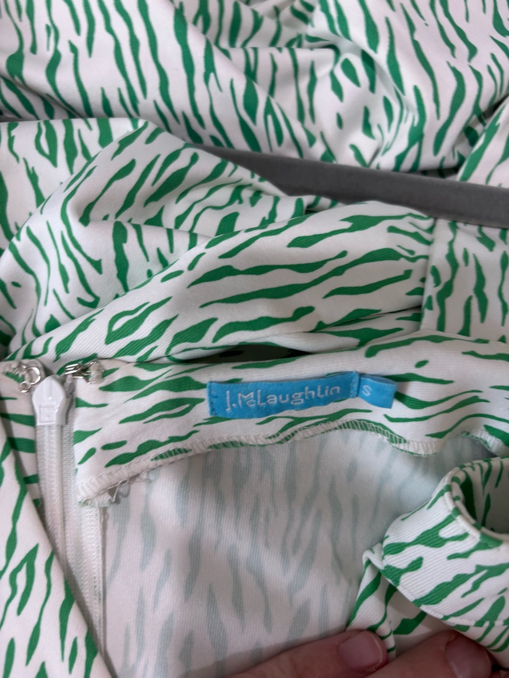 J. McLaughlin Green and White Sleeveless V-Neck Summer Dress Small - Picture 5 of 6